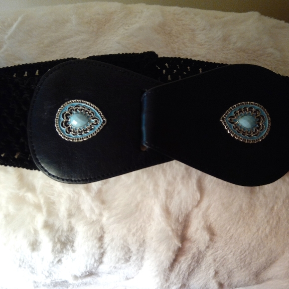 HINT OF MINT - Lace Little Black Dress in Goth / Gothic Style with Handmade Belt - Picture 7 of 16